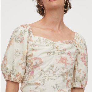 NWOT H&M Floral Puff Sleeved Shirt